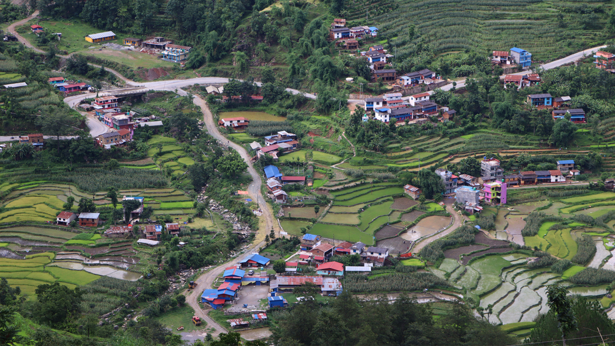 कङ्क्रिटका घरले भरिन थाल्यो खहरे गाउँ